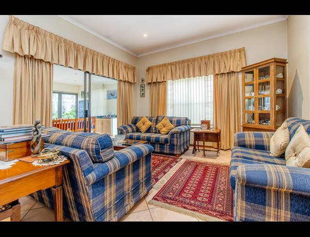 3 BEDROOM FREESTANDING FOR SALE IN KELLAND